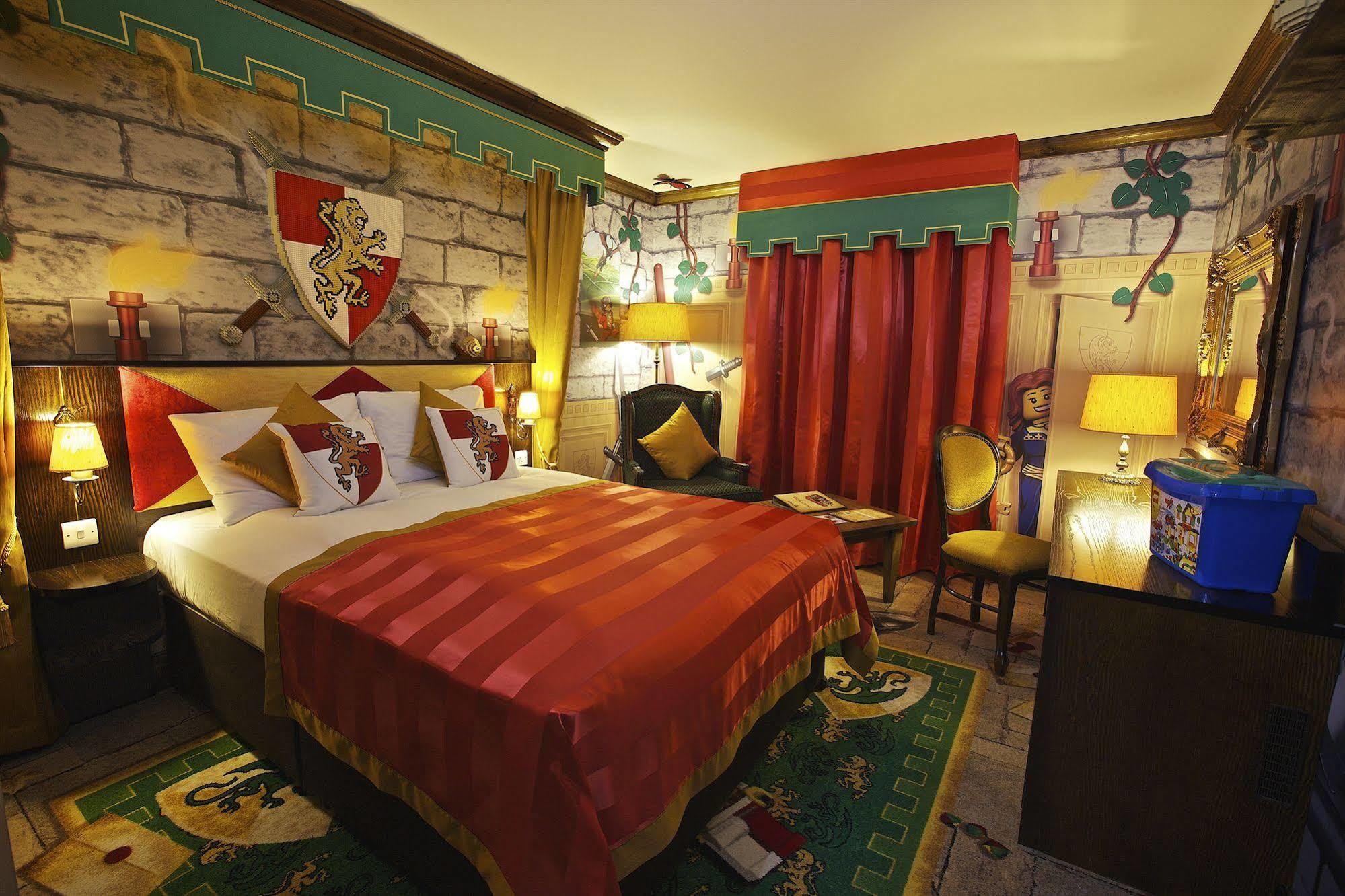 Legoland Malaysia Hotel Нусаджая Екстериор снимка A Legoland Hotel room
