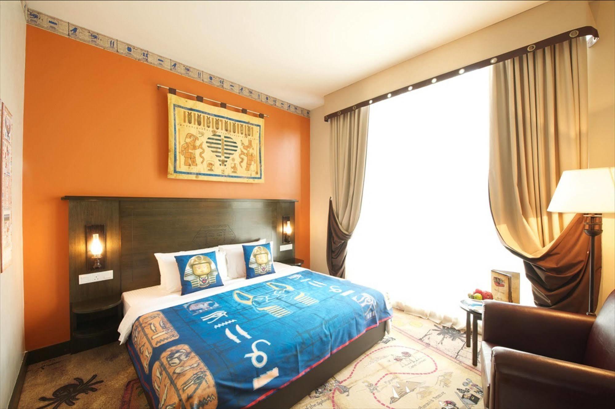 Legoland Malaysia Hotel Нусаджая Екстериор снимка A room at the hotel