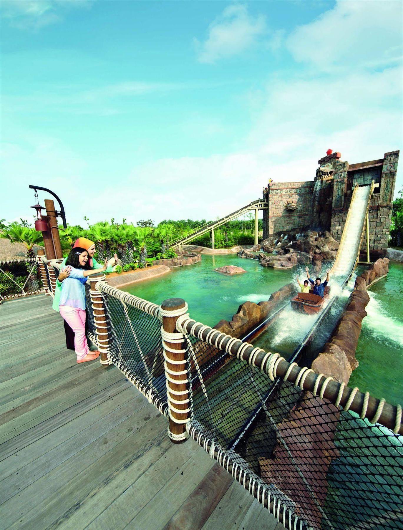 Legoland Malaysia Hotel Нусаджая Екстериор снимка The Rapids