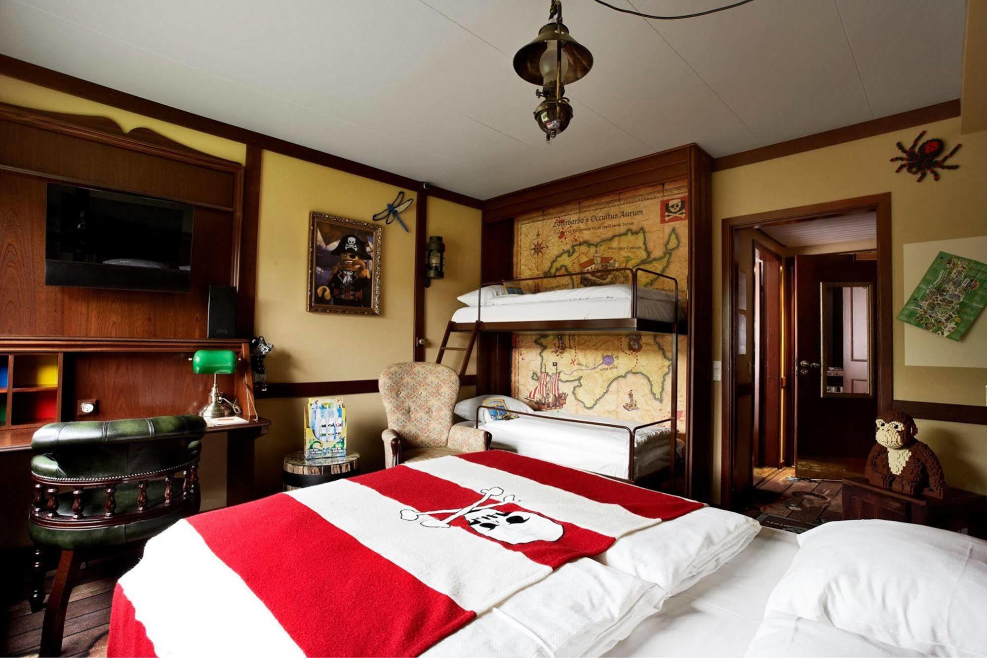 Legoland Malaysia Hotel Нусаджая Екстериор снимка A room at the Legoland Hotel