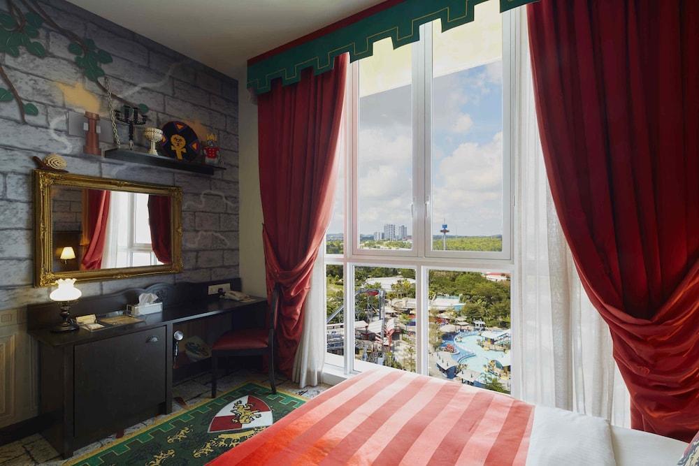 Legoland Malaysia Hotel Нусаджая Екстериор снимка A room at the Legoland Hotel